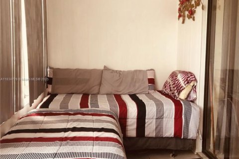 Copropriété à vendre à Lauderdale Lakes, Floride: 1 chambre, 72.74 m2 № 1977927 - photo 16