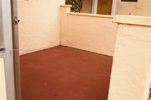 Copropriété à vendre à Lauderdale Lakes, Floride: 1 chambre, 72.74 m2 № 1977927 - photo 19