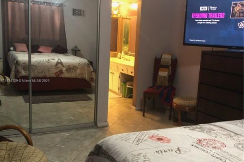 Copropriété à vendre à Lauderdale Lakes, Floride: 1 chambre, 72.74 m2 № 1977927 - photo 21