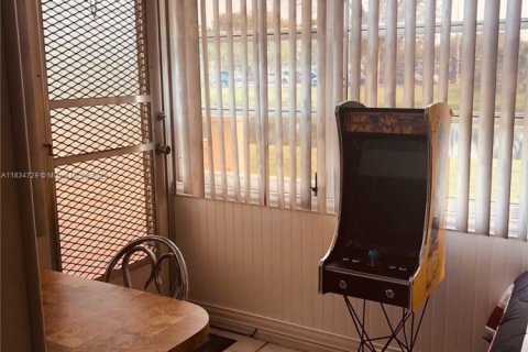 Copropriété à vendre à Lauderdale Lakes, Floride: 1 chambre, 72.74 m2 № 1977927 - photo 15