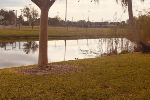 Copropriété à vendre à Lauderdale Lakes, Floride: 1 chambre, 72.74 m2 № 1977927 - photo 25