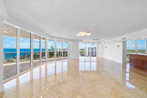 Condo in Fort Lauderdale, Florida, 3 bedrooms  № 2368425 - photo 10