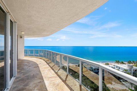 Condo in Fort Lauderdale, Florida, 3 bedrooms  № 2368425 - photo 2