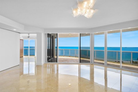 Condo in Fort Lauderdale, Florida, 3 bedrooms  № 2368425 - photo 9