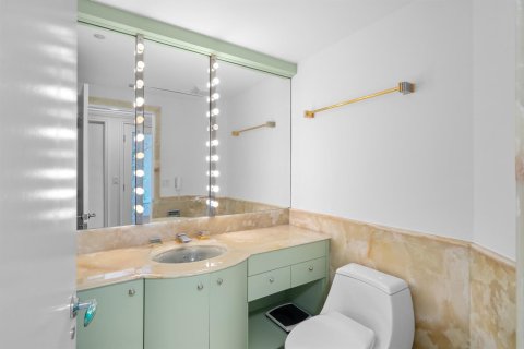 Condo in Fort Lauderdale, Florida, 3 bedrooms  № 2368425 - photo 27