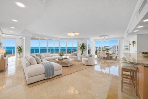 Condo in Fort Lauderdale, Florida, 3 bedrooms  № 2368425 - photo 5