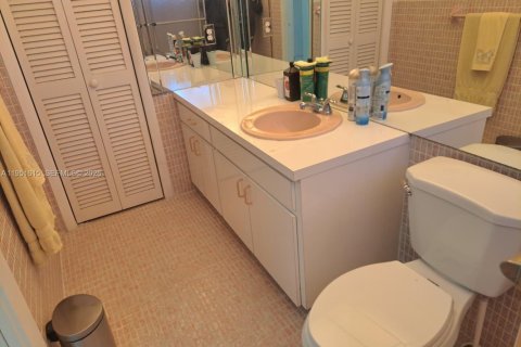 Снять в аренду кондоминиум в Халландейл-Бич, Флорида 2 спальни, 99.78м2, № 2007614 - фото 11