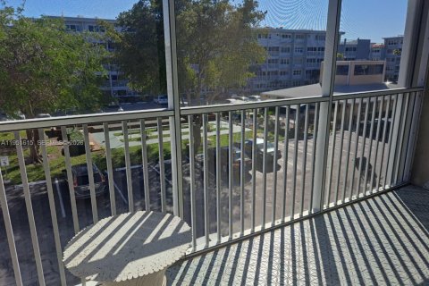 Снять в аренду кондоминиум в Халландейл-Бич, Флорида 2 спальни, 99.78м2, № 2007614 - фото 15