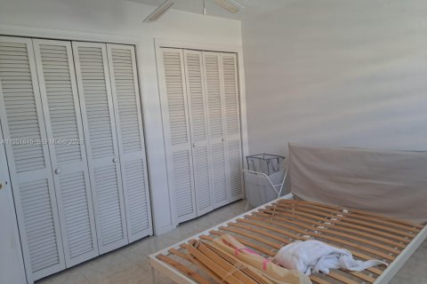 Снять в аренду кондоминиум в Халландейл-Бич, Флорида 2 спальни, 99.78м2, № 2007614 - фото 14