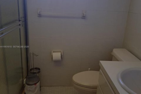 Снять в аренду кондоминиум в Халландейл-Бич, Флорида 2 спальни, 99.78м2, № 2007614 - фото 12