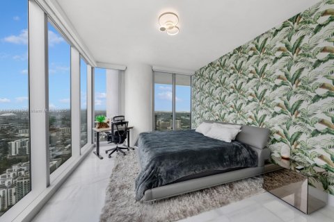 Condominio en venta en Miami, Florida, 4 dormitorios, 351.91 m2 № 2012597 - foto 26