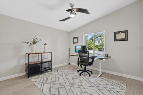 House in Sarasota, Florida 3 bedrooms, 162.39 sq.m. № 1884548 - photo 18