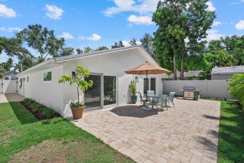 House in Sarasota, Florida 3 bedrooms, 162.39 sq.m. № 1884548 - photo 24