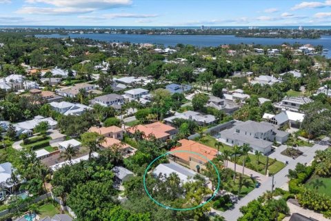 House in Sarasota, Florida 3 bedrooms, 162.39 sq.m. № 1884548 - photo 25