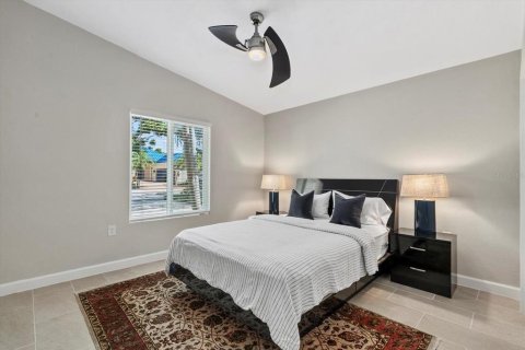 House in Sarasota, Florida 3 bedrooms, 162.39 sq.m. № 1884548 - photo 19