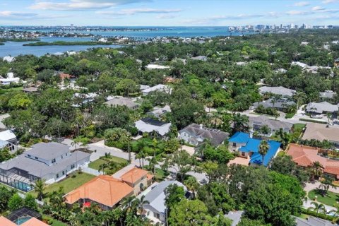 House in Sarasota, Florida 3 bedrooms, 162.39 sq.m. № 1884548 - photo 26