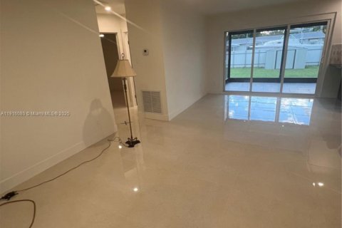 Купить виллу или дом в Вест-Парк, Флорида 3 спальни, 97.55м2, № 1971880 - фото 13