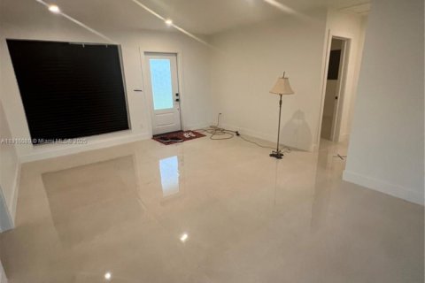 Купить виллу или дом в Вест-Парк, Флорида 3 спальни, 97.55м2, № 1971880 - фото 14