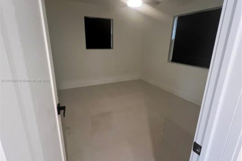 Купить виллу или дом в Вест-Парк, Флорида 3 спальни, 97.55м2, № 1971880 - фото 15