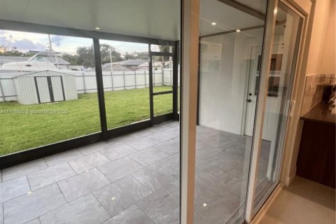 Купить виллу или дом в Вест-Парк, Флорида 3 спальни, 97.55м2, № 1971880 - фото 19
