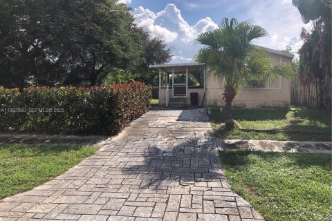 Apartment in Boca Raton, Florida 2 bedrooms, 85.84 sq.m. № 1994905 - photo 1