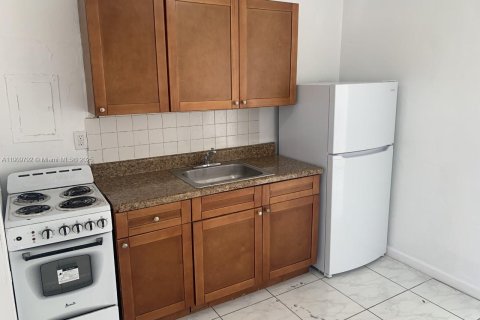 Commercial property in Miami, Florida 113.71 sq.m. № 1965457 - photo 10