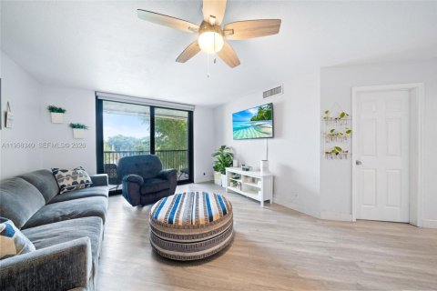 Condominio en Plantation, Florida, 2 dormitorios  № 2153463