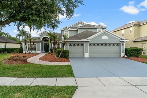 Casa en Kissimmee, Florida 4 dormitorios, 353.68 m2 № 2100042