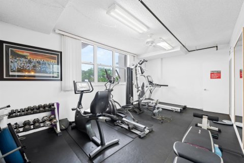 Condo in Pompano Beach, Florida, 2 bedrooms № 2147216 - photo 19