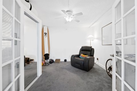 Condo in Pompano Beach, Florida, 2 bedrooms № 2147216 - photo 14