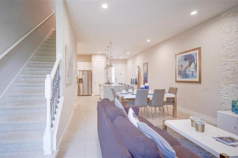 Townhouse in Kissimmee, Florida 4 bedrooms, 167.6 sq.m. № 1720705 - photo 23