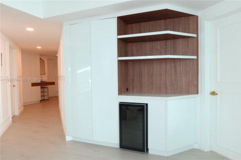 Copropriété à louer à Miami, Floride: 2 chambres, 106.47 m2 № 1983891 - photo 26