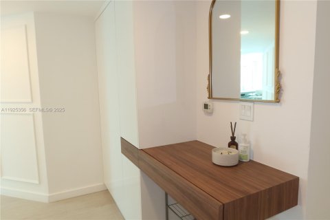 Copropriété à louer à Miami, Floride: 2 chambres, 106.47 m2 № 1983891 - photo 24
