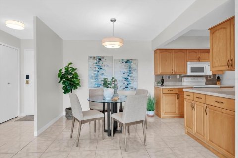 Copropriété à vendre à Treasure Island, Floride: 2 chambres, 102.19 m2 № 2399477 - photo 18