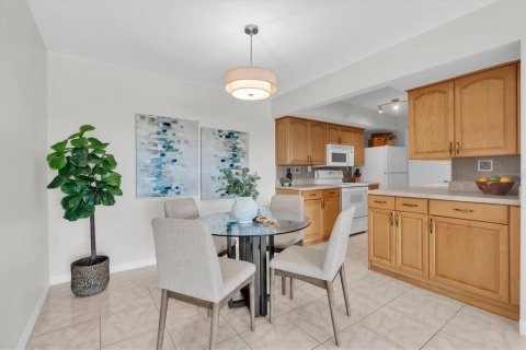 Copropriété à vendre à Treasure Island, Floride: 2 chambres, 102.19 m2 № 2399477 - photo 19