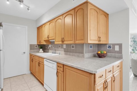 Copropriété à vendre à Treasure Island, Floride: 2 chambres, 102.19 m2 № 2399477 - photo 23
