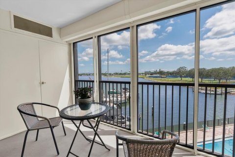 Copropriété à vendre à Treasure Island, Floride: 2 chambres, 102.19 m2 № 2399477 - photo 10