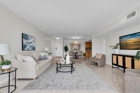 Copropriété à vendre à Treasure Island, Floride: 2 chambres, 102.19 m2 № 2399477 - photo 17