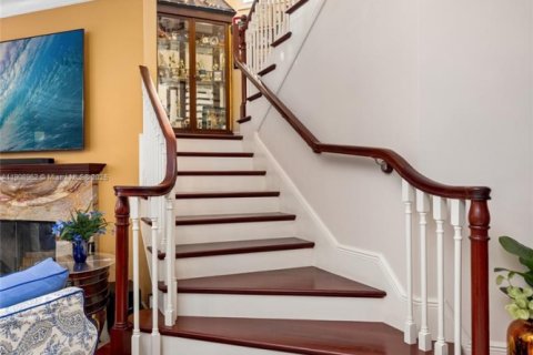 House in Fort Lauderdale, Florida 4 bedrooms, 537.35 sq.m. № 2013102 - photo 23