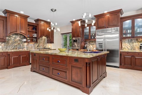 House in Fort Lauderdale, Florida 4 bedrooms, 537.35 sq.m. № 2013102 - photo 24