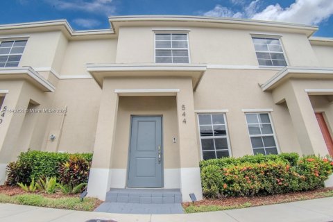 Снять в аренду таунхаус в Флорида-Сити, Флорида 2 спальни, 112.23м2, № 1945240 - фото 23