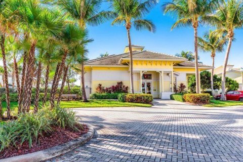 Touwnhouse à louer à St. Lucie, Floride: 3 chambres, 137.68 m2 № 2279250 - photo 2