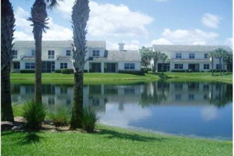 Touwnhouse à louer à St. Lucie, Floride: 3 chambres, 137.68 m2 № 2279250 - photo 6