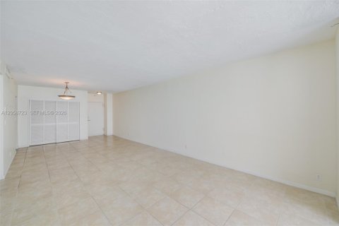 Copropriété à louer à Hollywood, Floride: 1 chambre, 84.63 m2 № 2168776 - photo 5