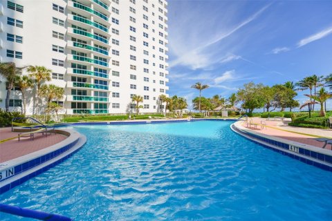 Copropriété à louer à Hollywood, Floride: 1 chambre, 84.63 m2 № 2168776 - photo 23
