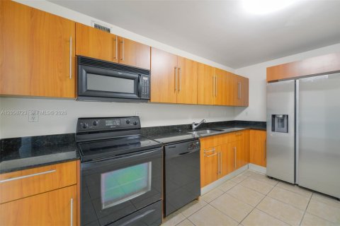 Copropriété à louer à Hollywood, Floride: 1 chambre, 84.63 m2 № 2168776 - photo 8