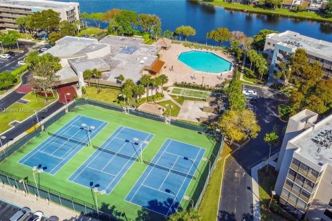 Condominio en venta en Pembroke Pines, Florida, 2 dormitorios № 1958163 - foto 9