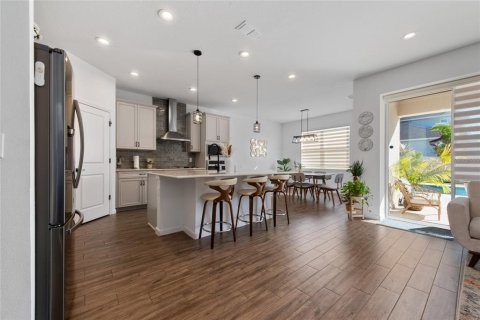House in Clermont, Florida 5 bedrooms, 274.25 sq.m. № 1553567 - photo 8