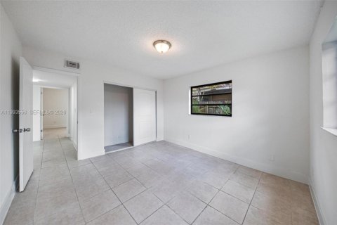 Copropriété à louer à Hialeah, Floride: 3 chambres, 109.53 m2 № 2060841 - photo 23