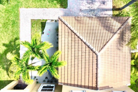 House in West Palm Beach, Florida 4 bedrooms, 232.07 sq.m. № 2187303 - photo 8